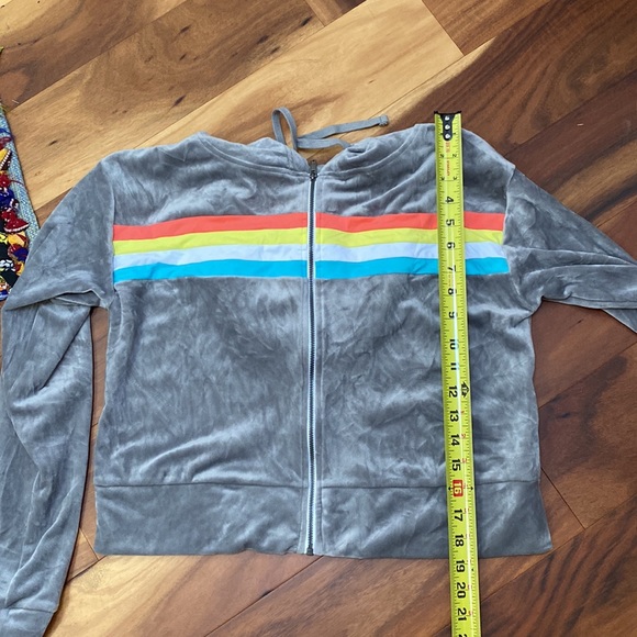 Soft Gray Velour Hoodie with stripes Size M - Picture 10 of 10